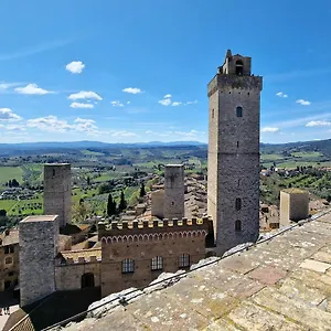 torre-salvucci-maggiore-historic-tower-with-rooftop-terrace.it-tuscanyhotel.com/